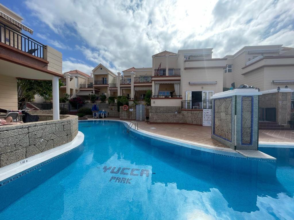 Sarah'S Apartment - Playa Fanabe Адехе Экстерьер фото